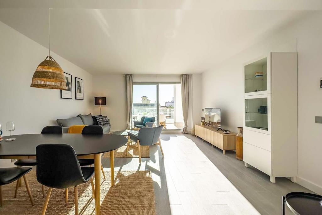 86-modern Apartment, Apartment