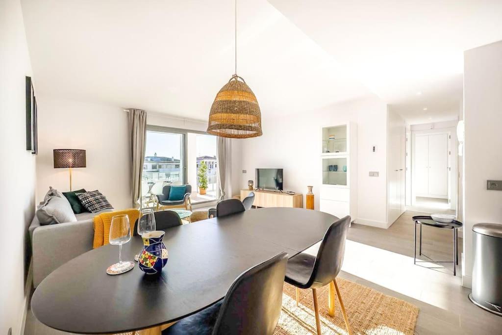 Apartment 86-modern Apartment,