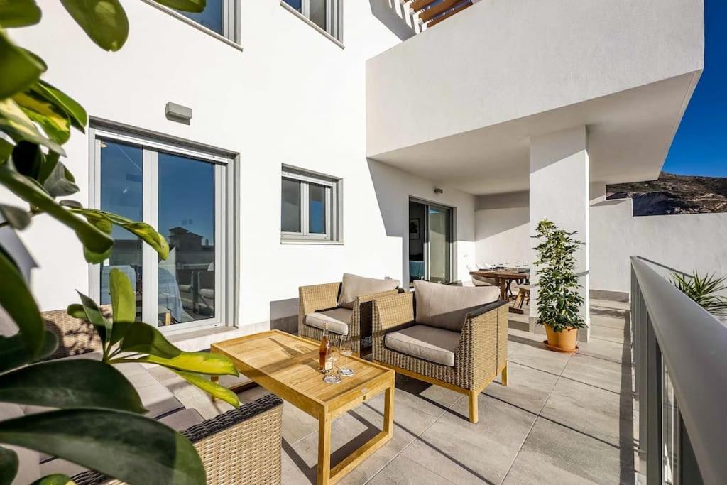 86-modern Apartment,