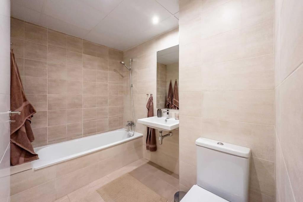 Appartement 86-modern Apartment, *